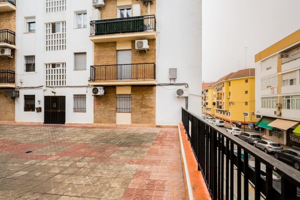 Apto Centrico, 2 Aparcamientos Privados, Bicis Sevilla Eksteriør bilde